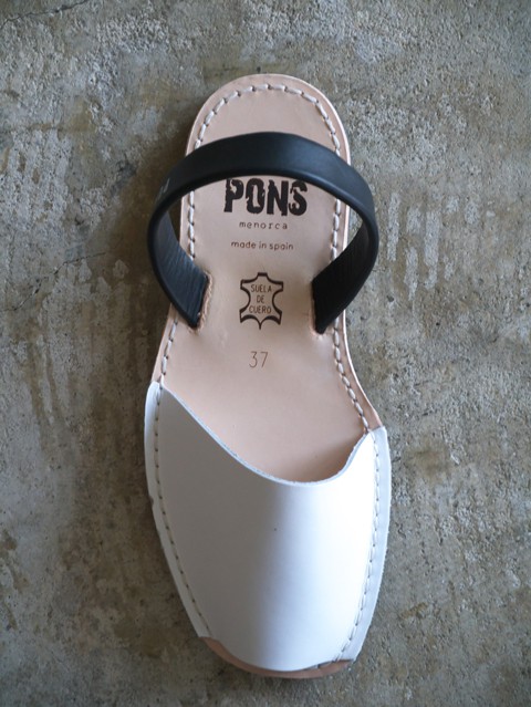 AVARCA PONS(made in SPAIN) color #blanco/negro ￥１１，０００ + tax