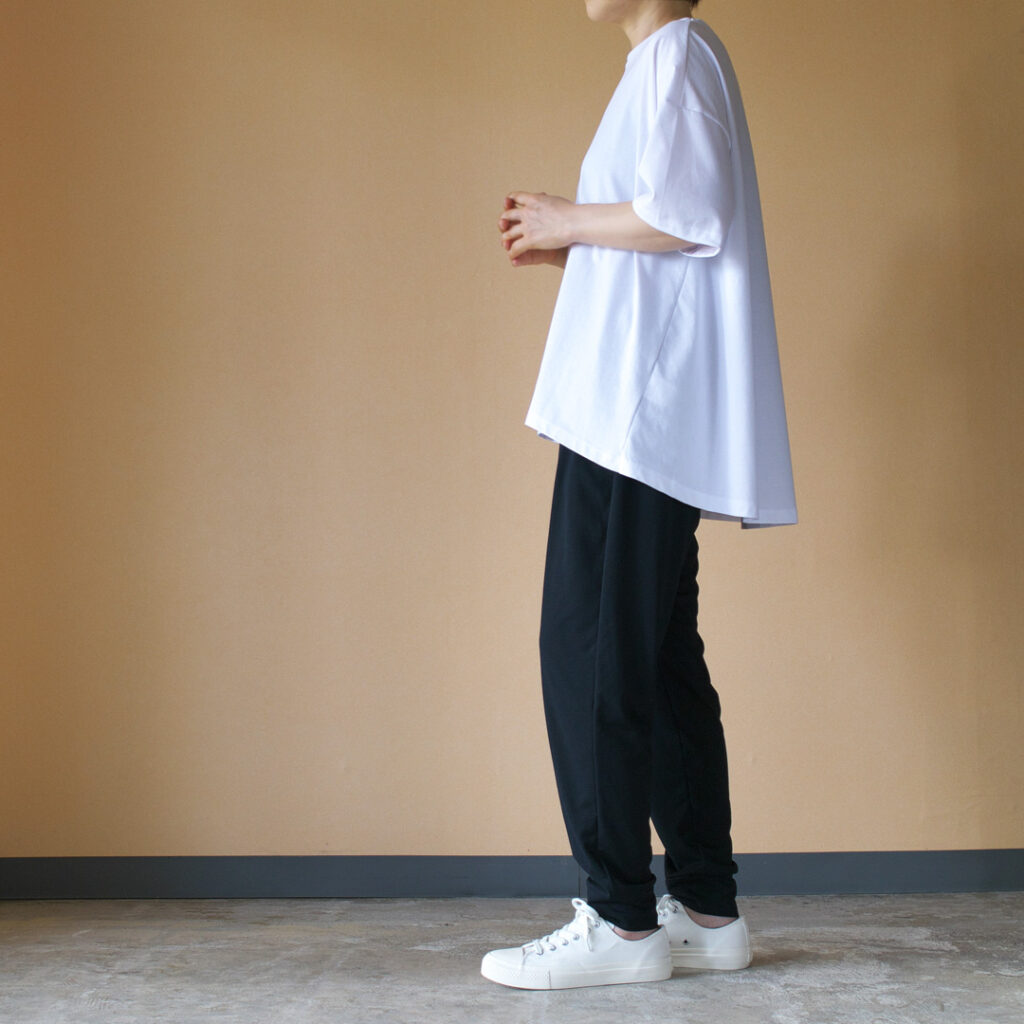 TRAVAIL MANUEL トラバイユマニュアル ミディ天竺バックフレアTシャツ